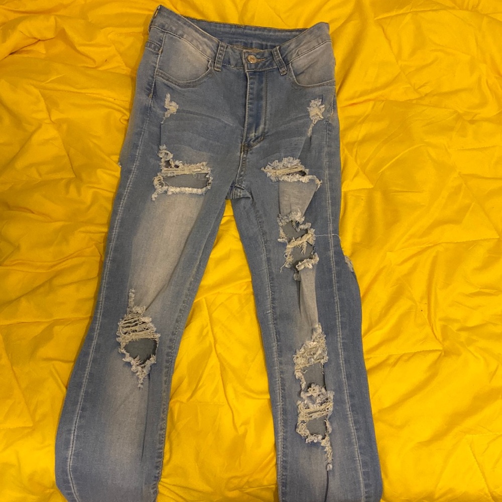 ripped skinny jeans